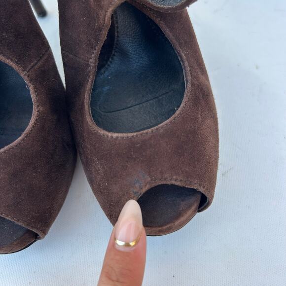 Vintage Y2K Fendi Chocolate Brown Suede Platform Peep Toe Heels 6.5 Pumps 36.5 - Picture 8 of 9